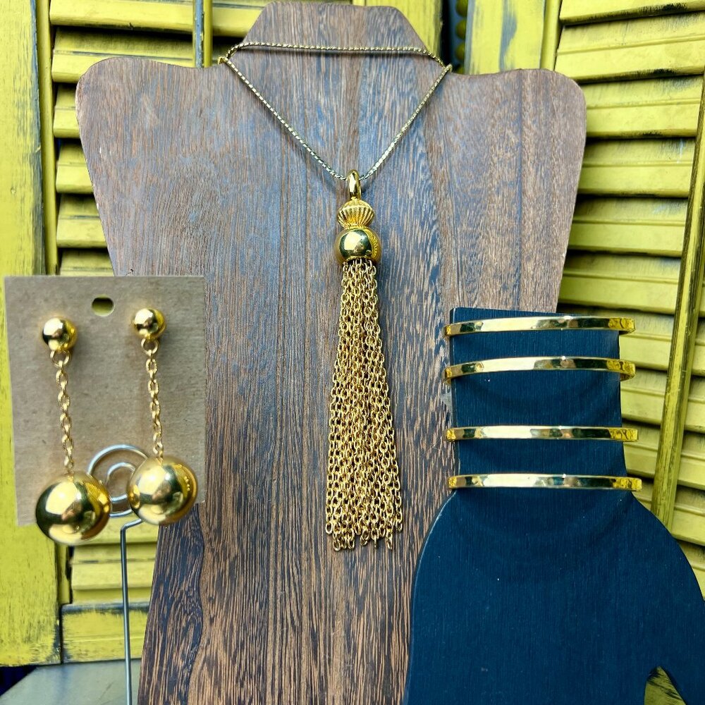 Vintage Goltone Necklace, Pierced Earrings and Bracelet Set
